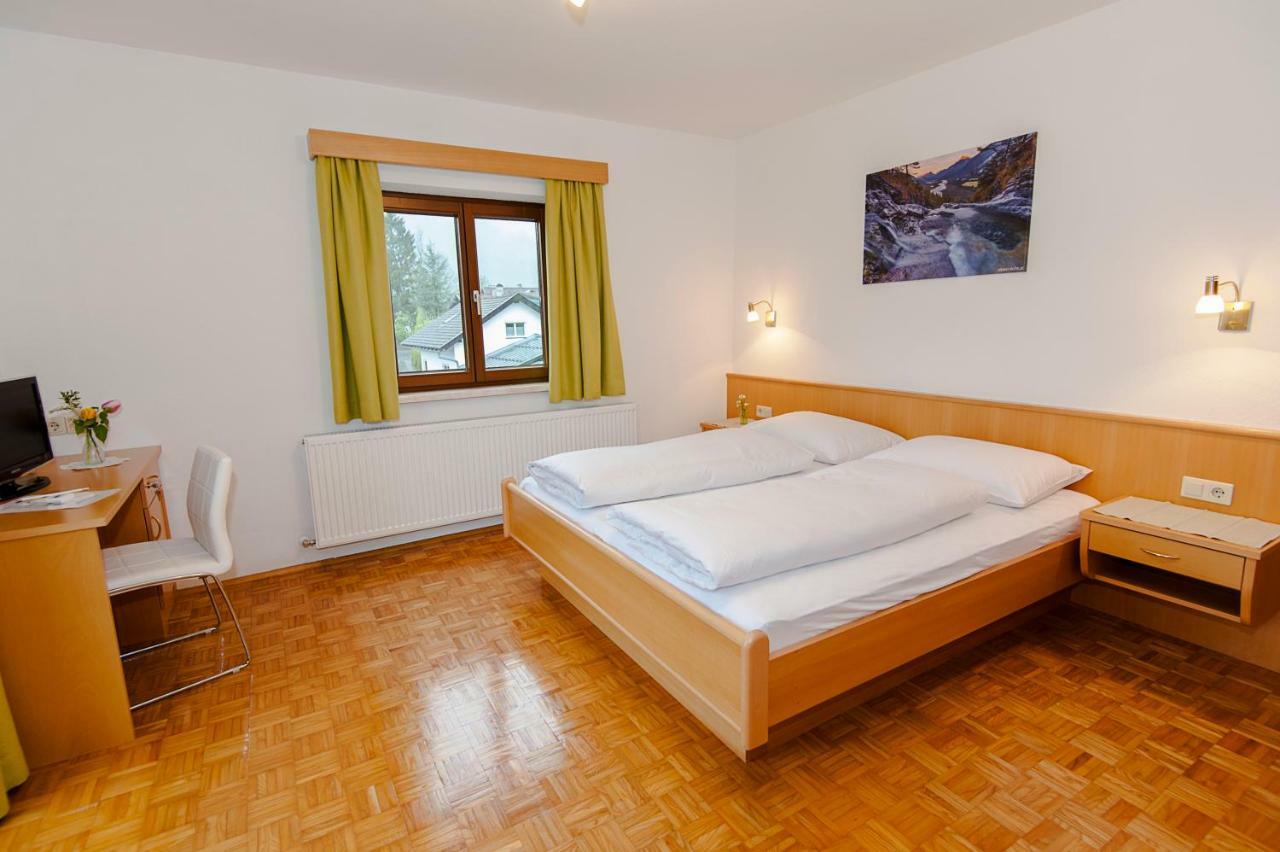 Pension Leuprecht Reutte Exteriör bild